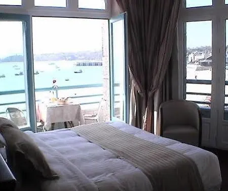 La Mere Champlain 3*